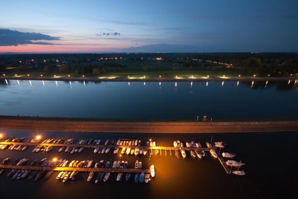 Double Room with River View,1091625243:JPEG