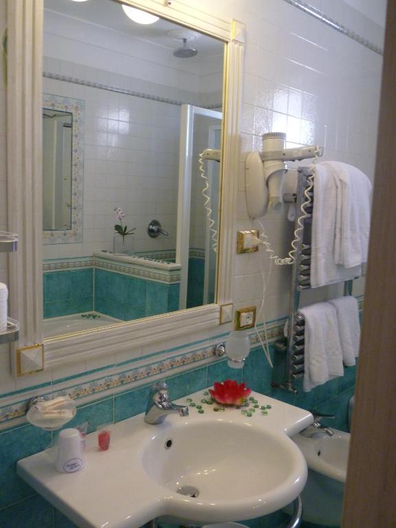 Comfort Room,1553562529:JPEG