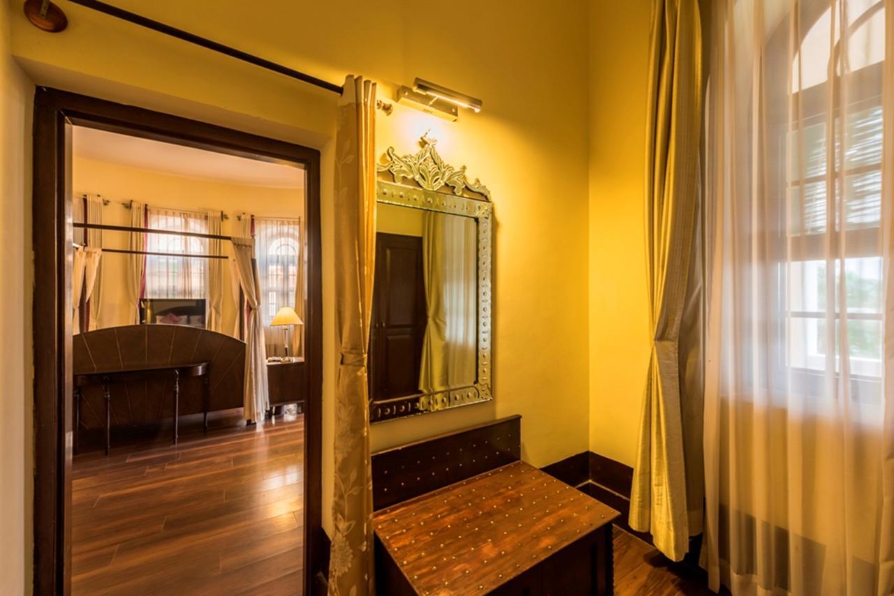 Heritage King Garden View Room with Balcony