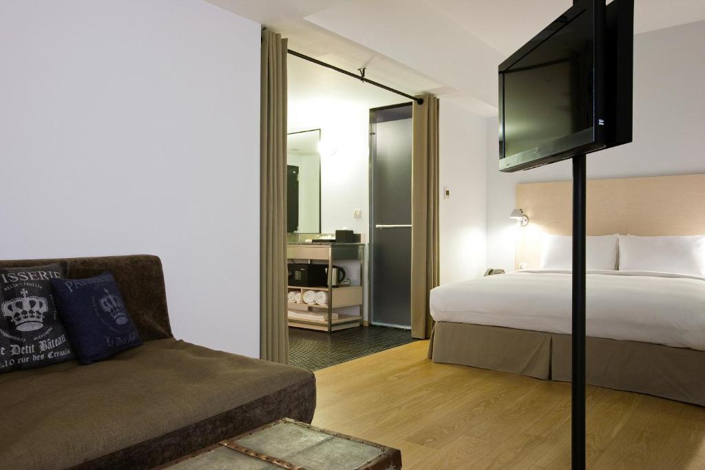 Extra Large King Room