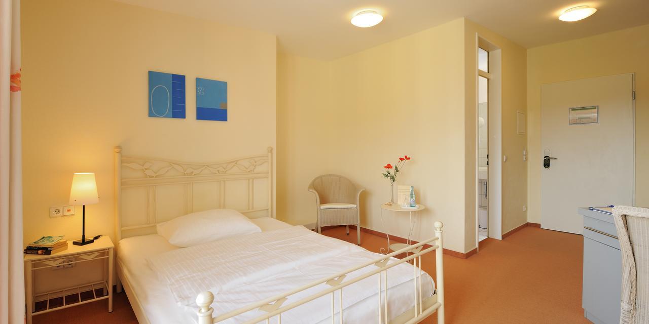 Single Room Balcony,631270407:JPEG