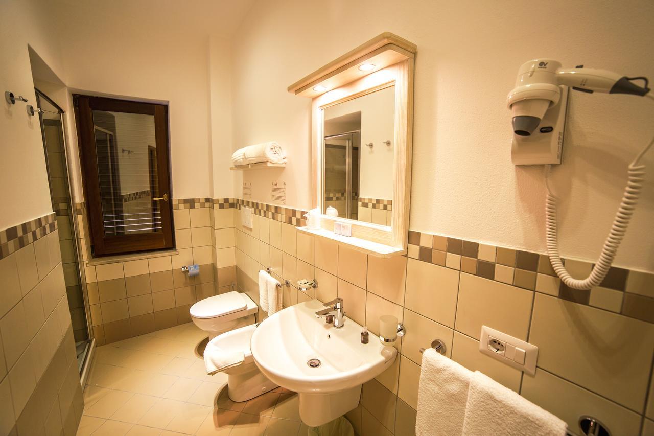 Double Room,632680779:JPEG