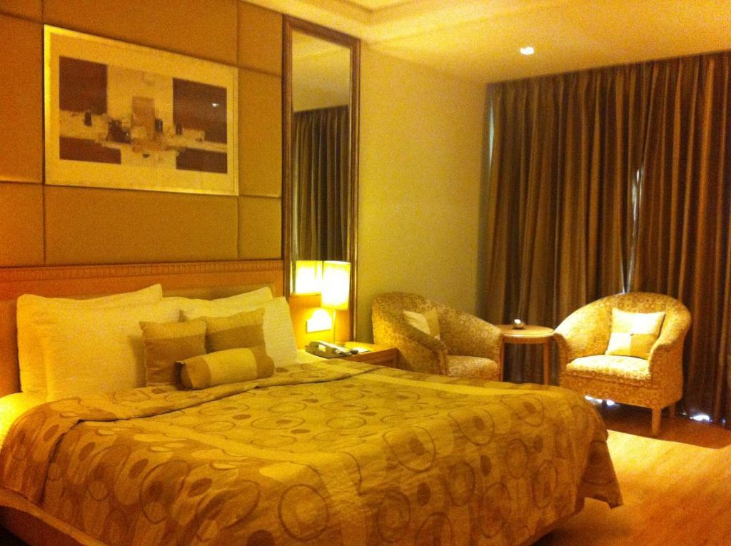 Premier Room