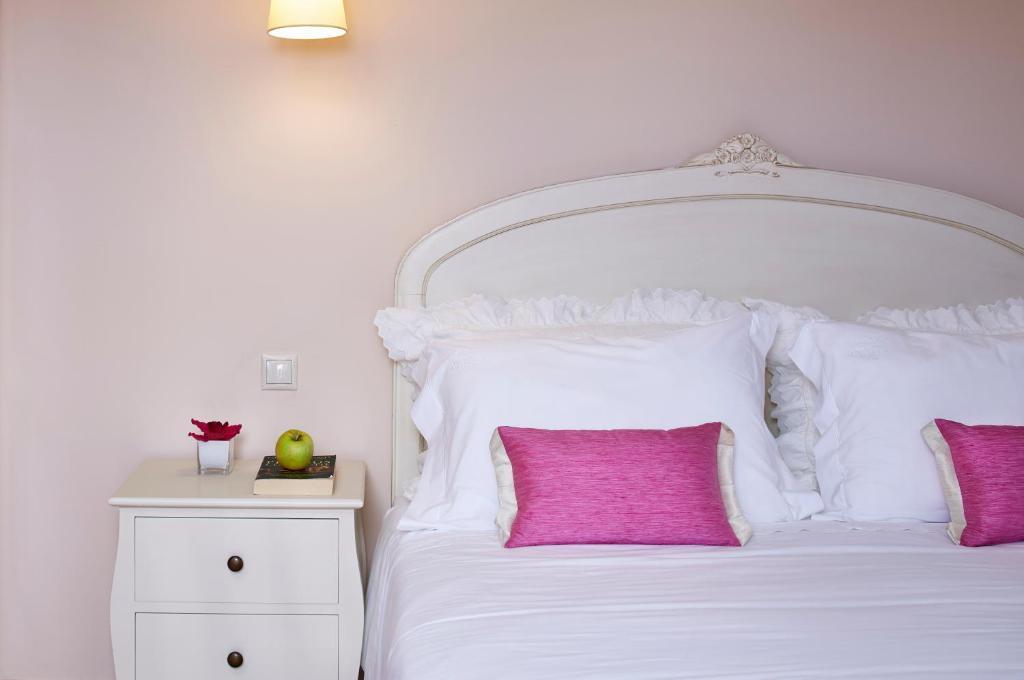 Family Room,703618135:JPEG