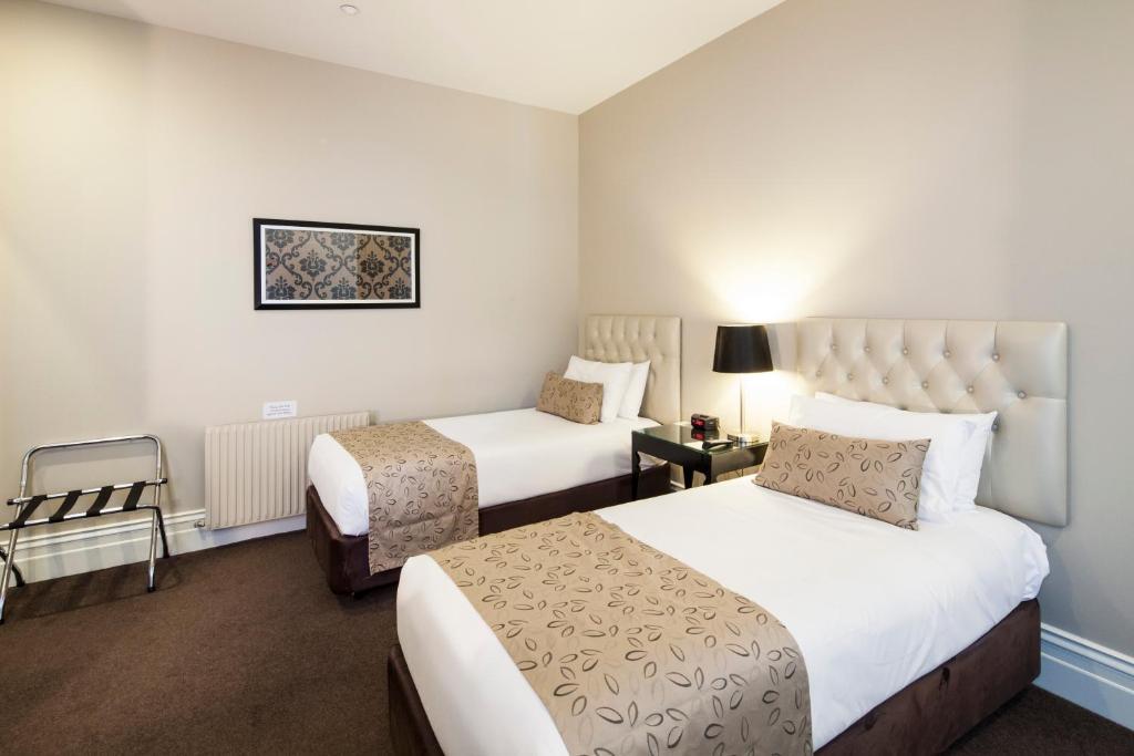 Standard Twin Room