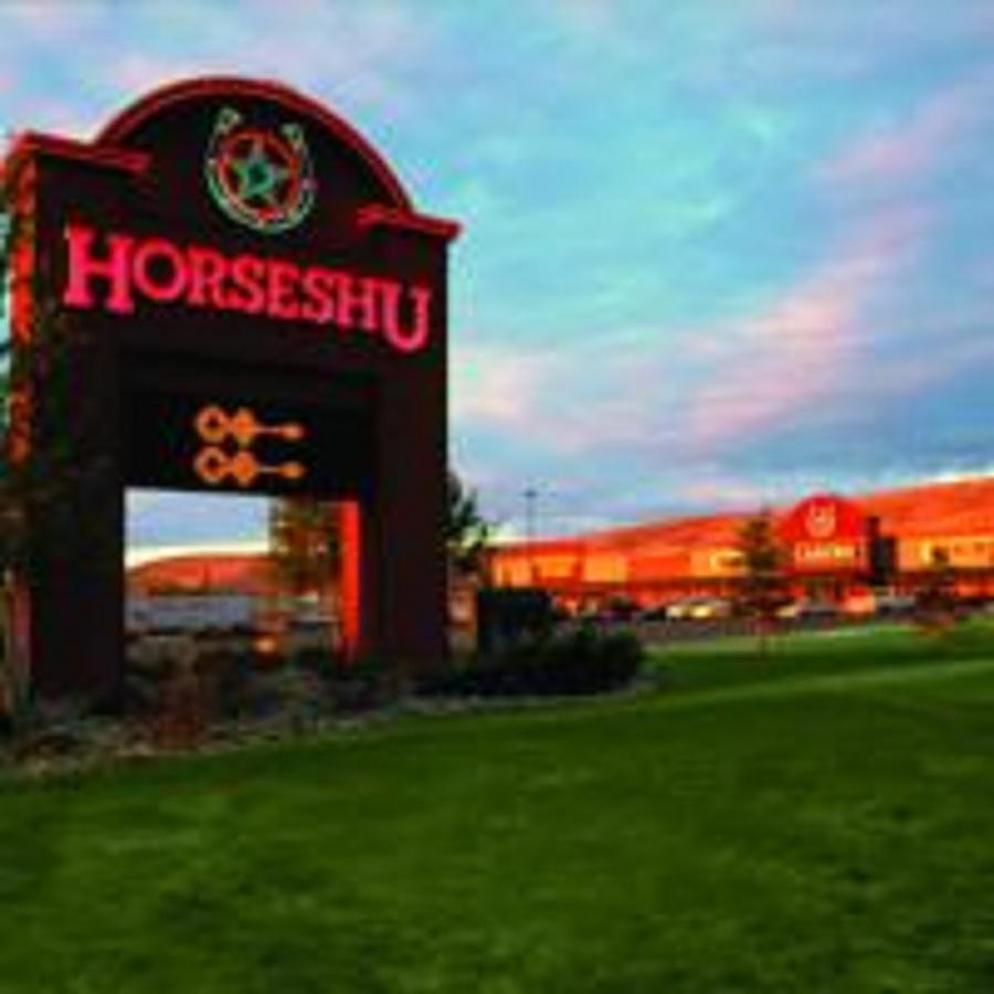 Horseshu Hotel Two Queen - Across the Street from Cactus Petes Resort Casino (No Resort Fee)