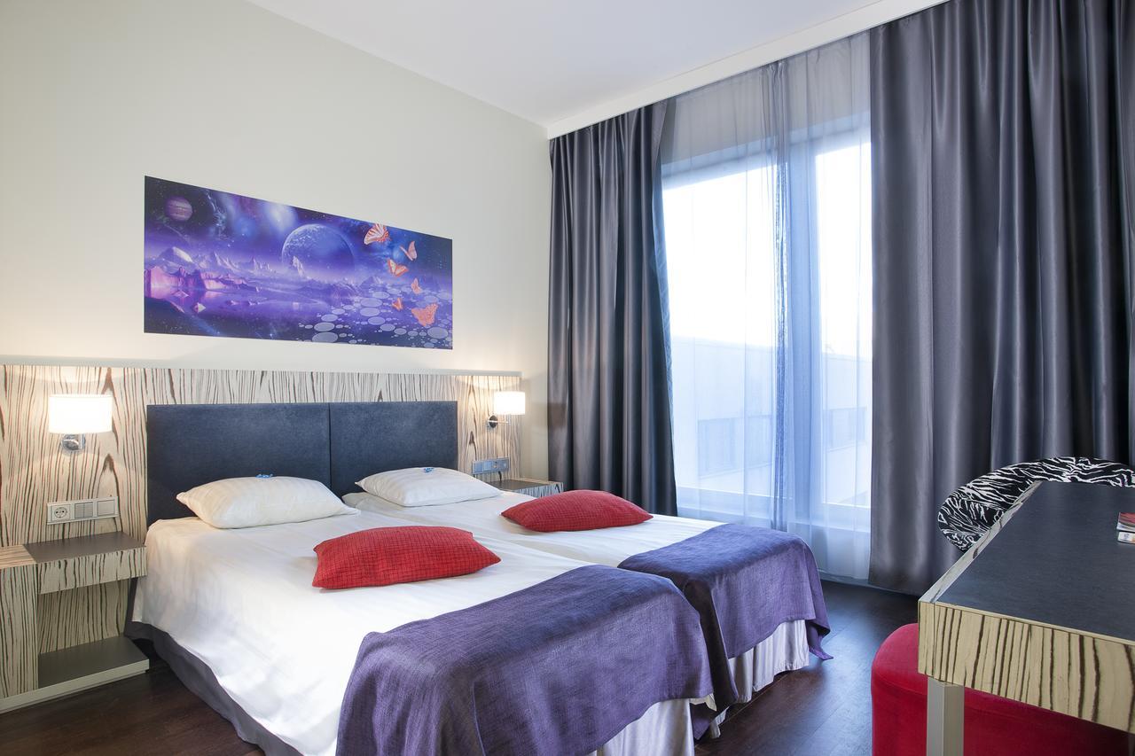 Standard Twin Room with Spa Access