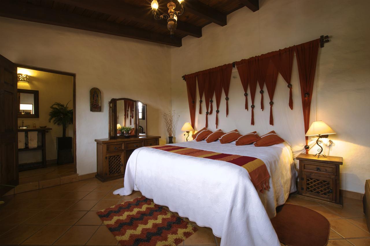 King Suite Spa Bath