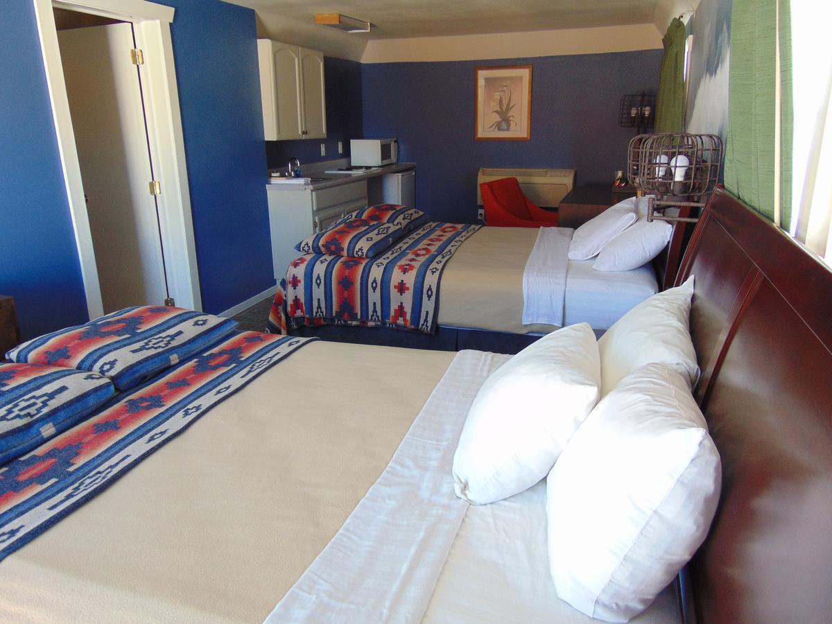 Superior Chalet,641275539:JPEG