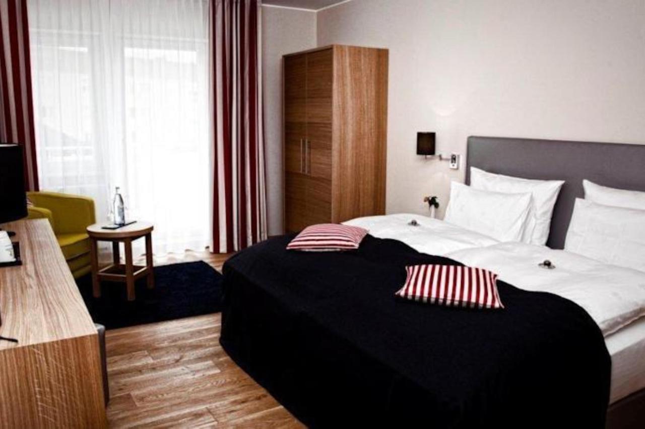 Standard Double Room,641735355:JPEG