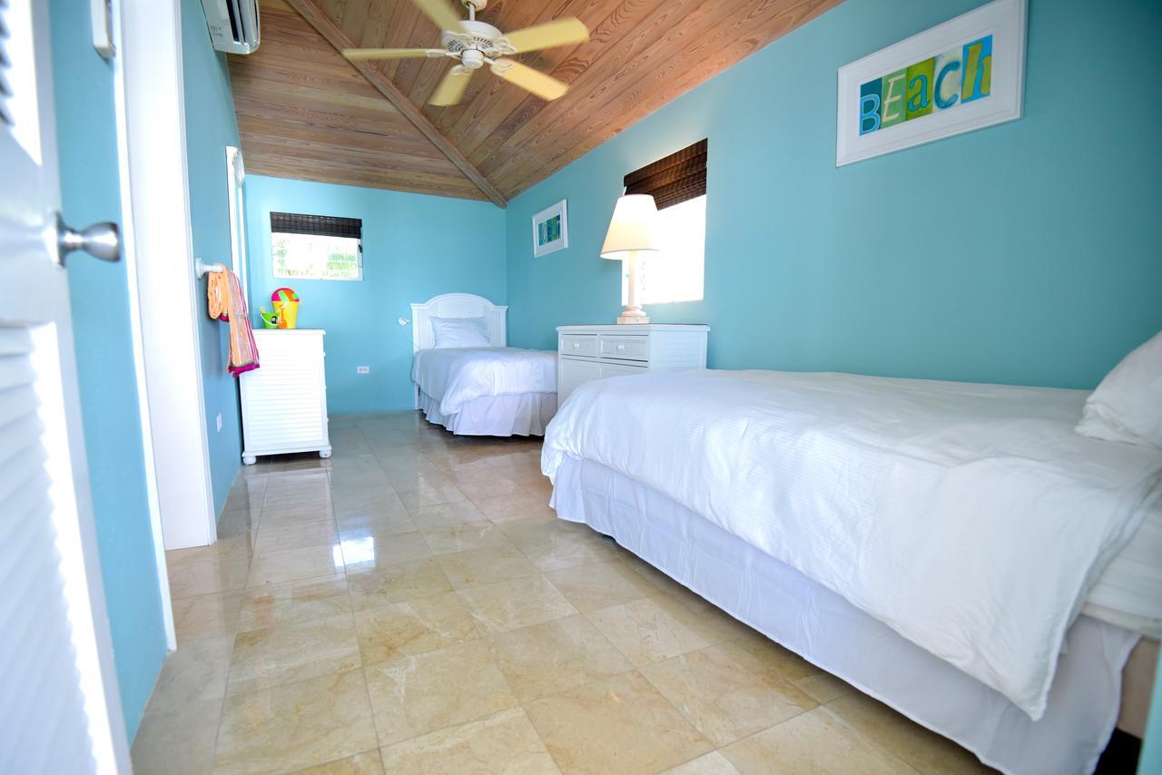 Two-Bedroom Bungalow,642095631:JPEG
