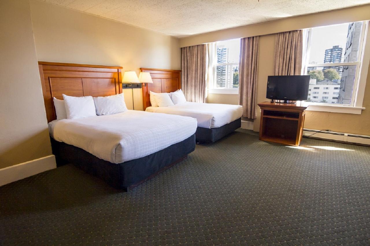 Standard Queen Room with Two Queen Beds,687767340:JPEG