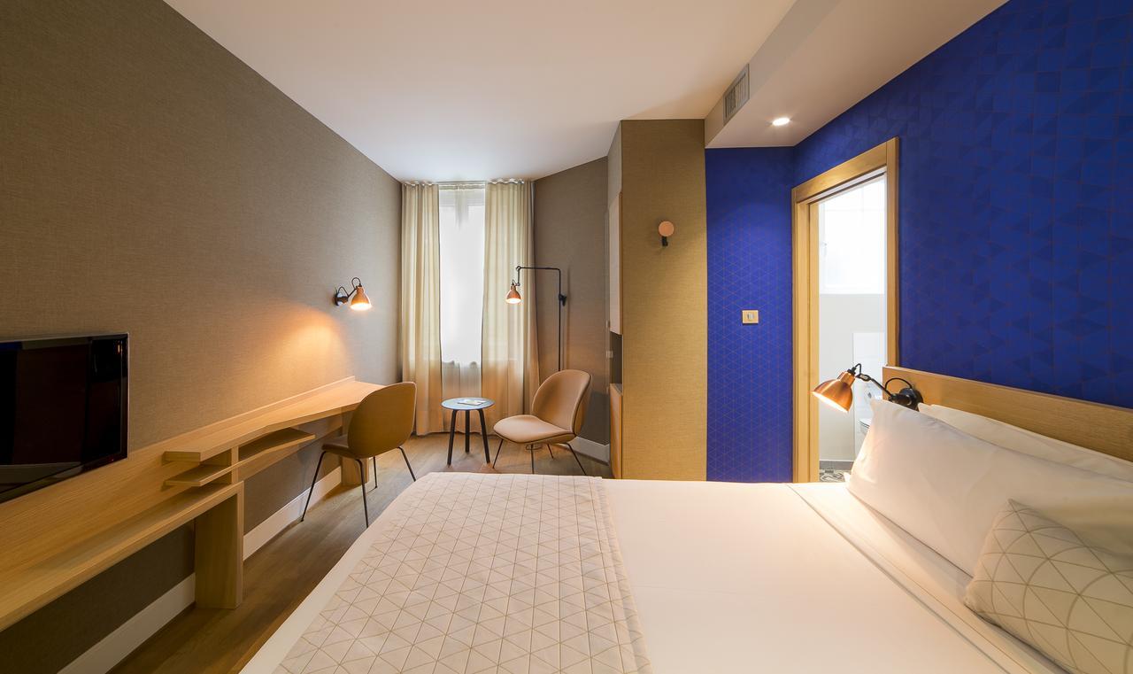 Club Room,644660397:JPEG