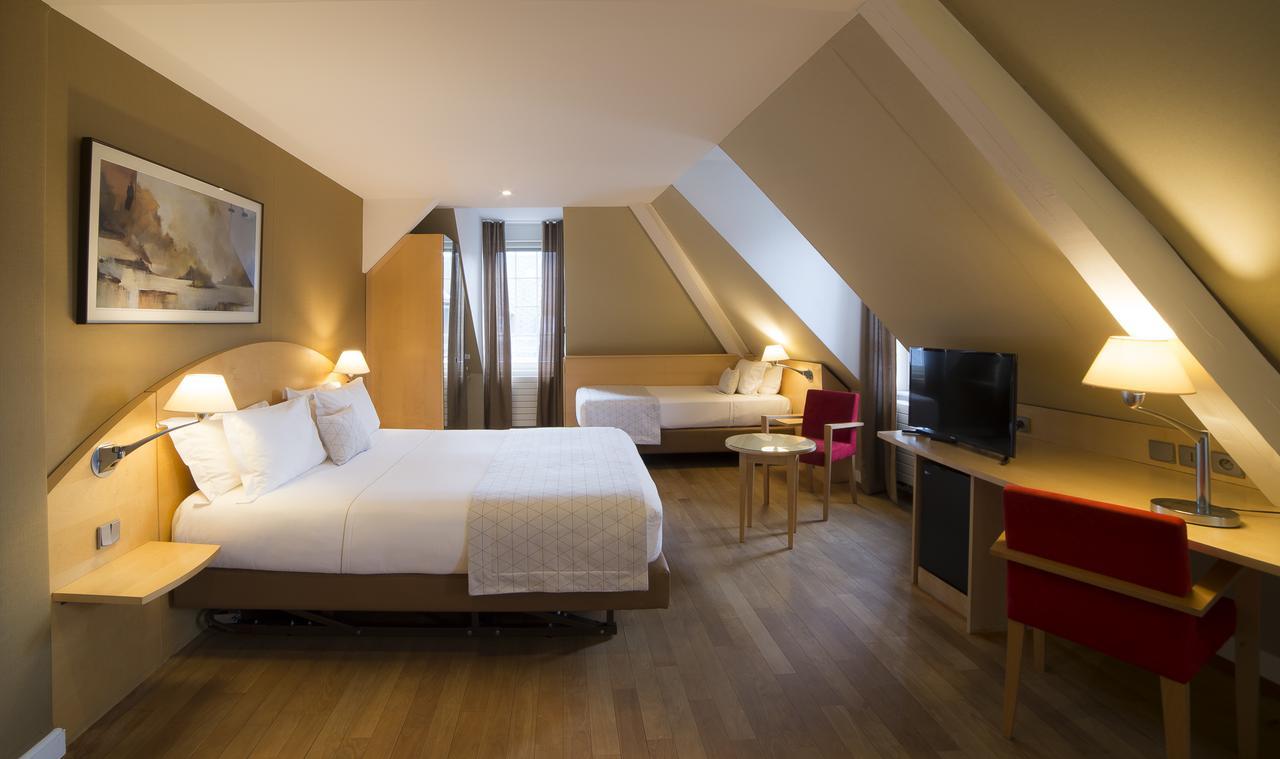 Family Room,645234093:JPEG