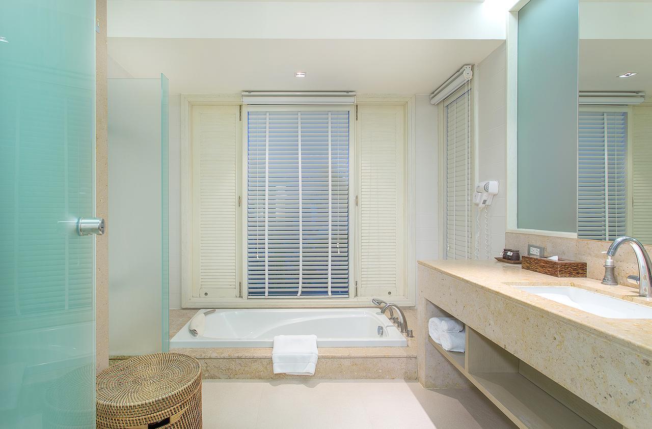 Beach Village Beachfront King or Twin Room Non-Smoking,644660103:JPEG