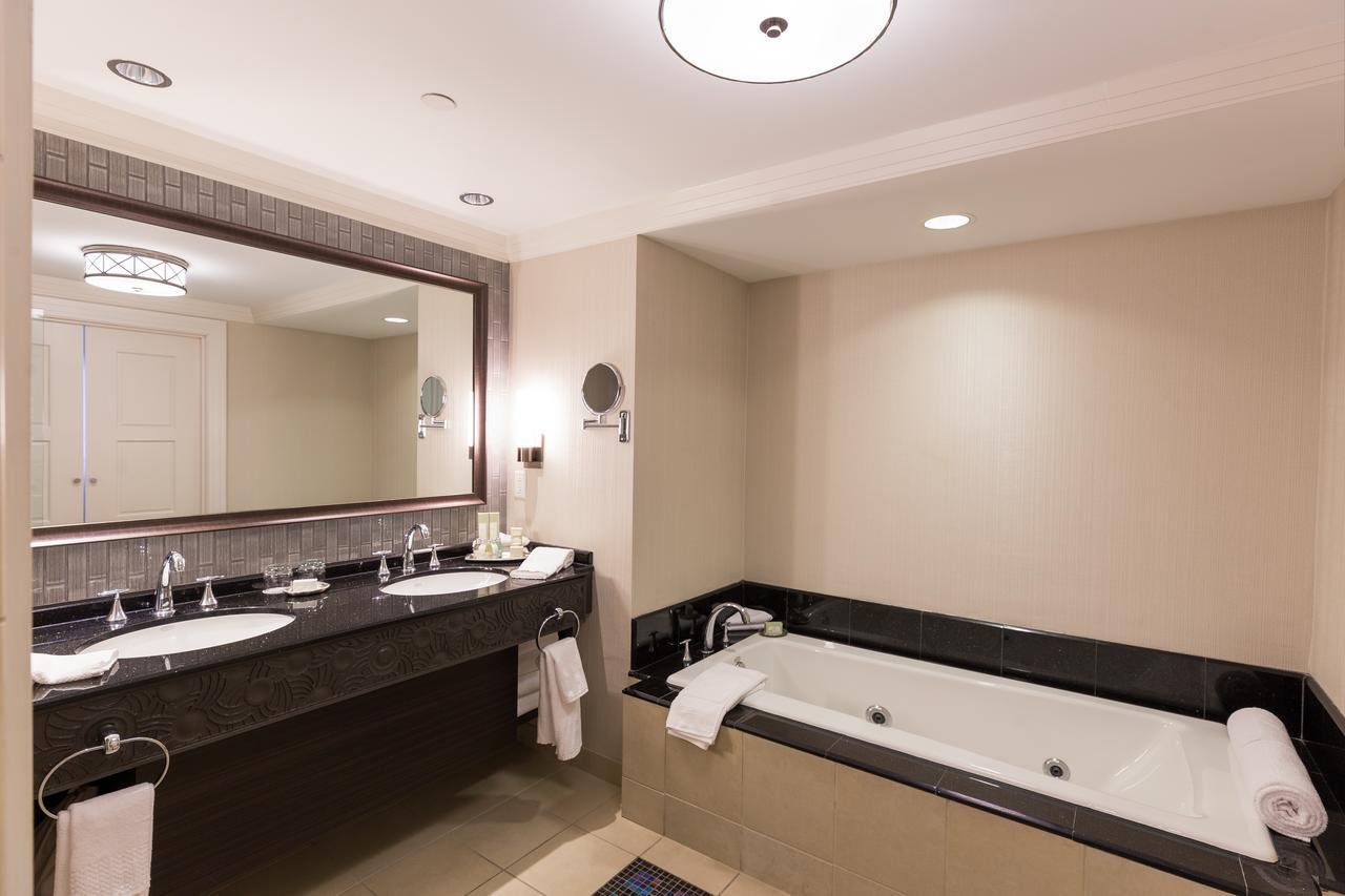 Sky Tower Cove Suite