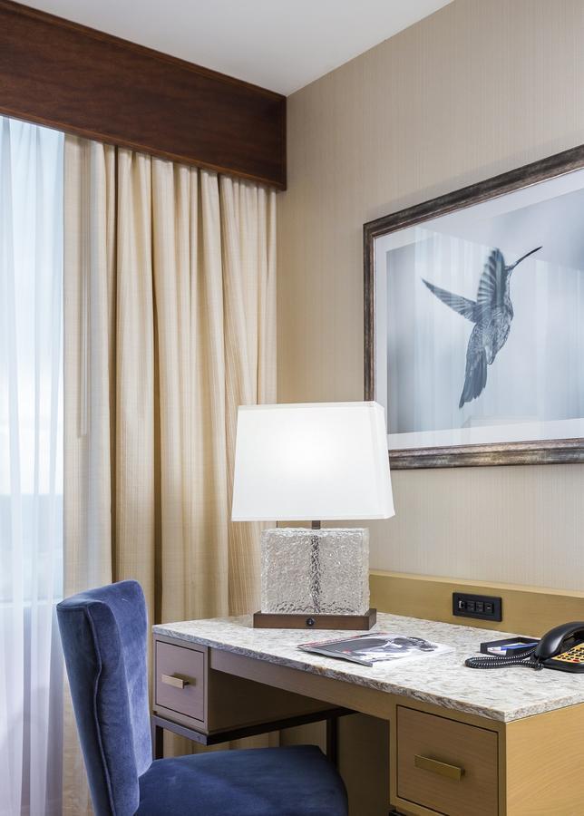 Sky Tower Deluxe King Room