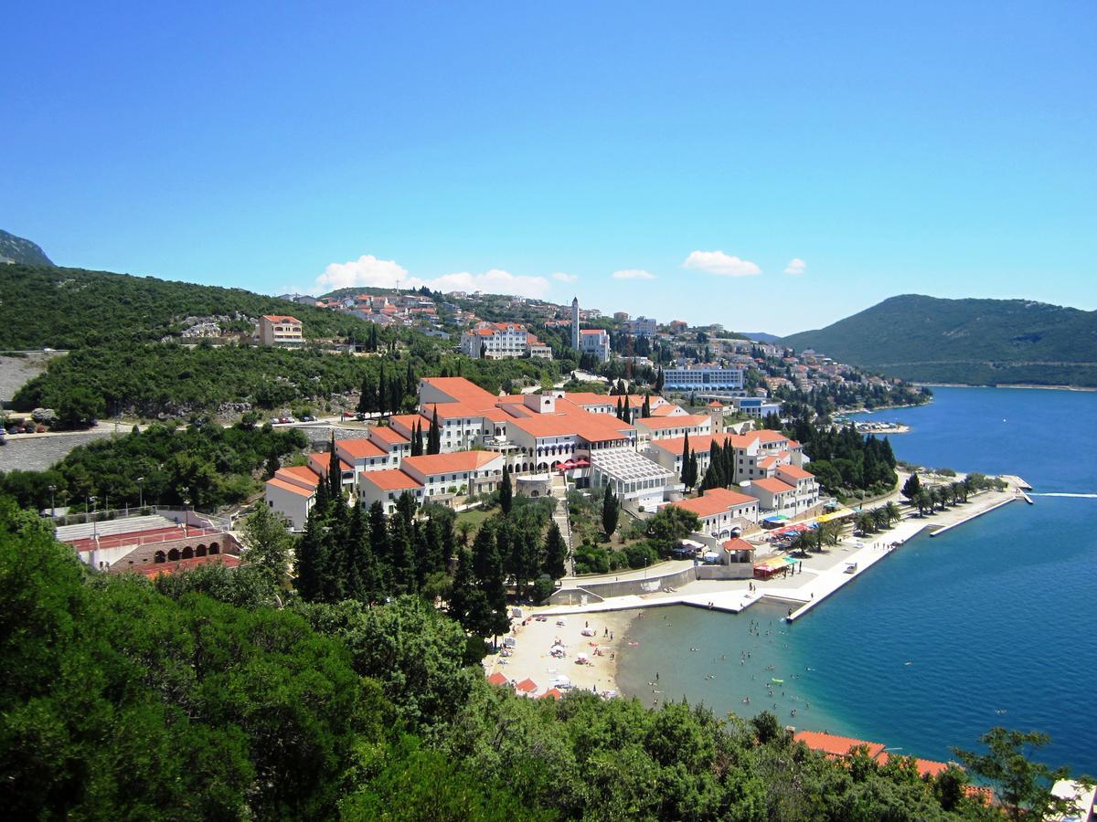 Double Room with Air-Conditioning,646248015:JPEG