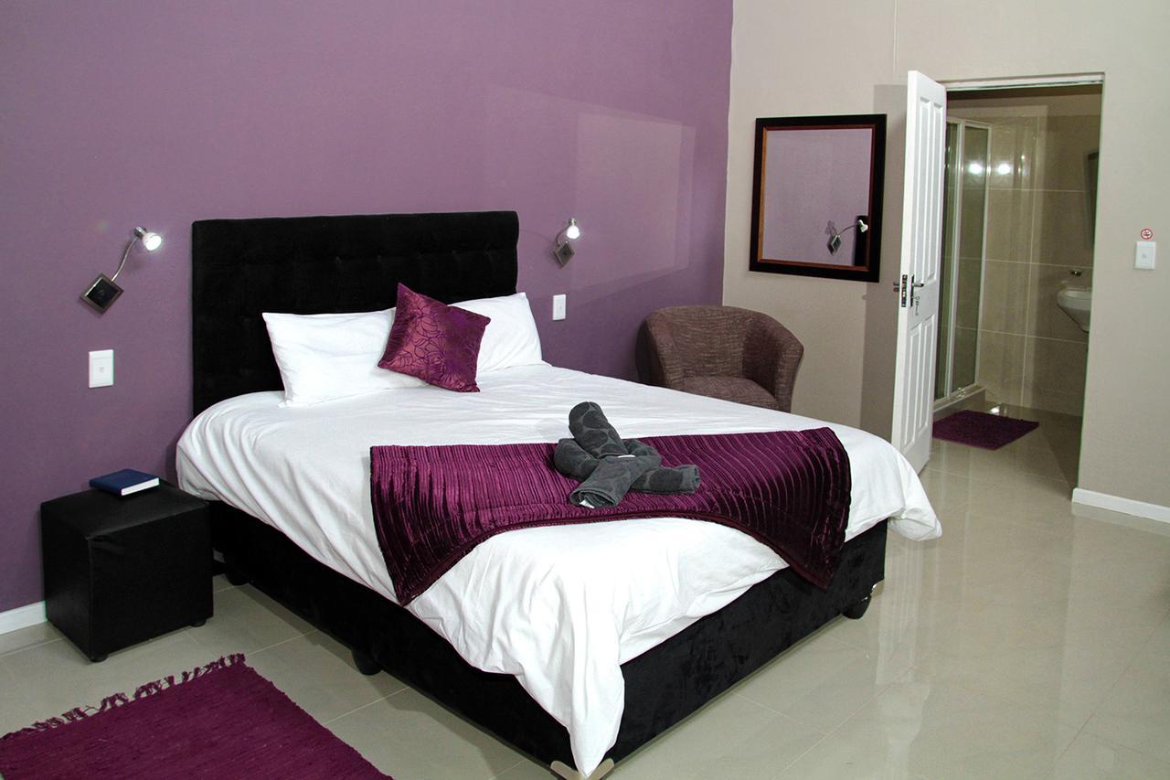 Double Room Private Bathroom