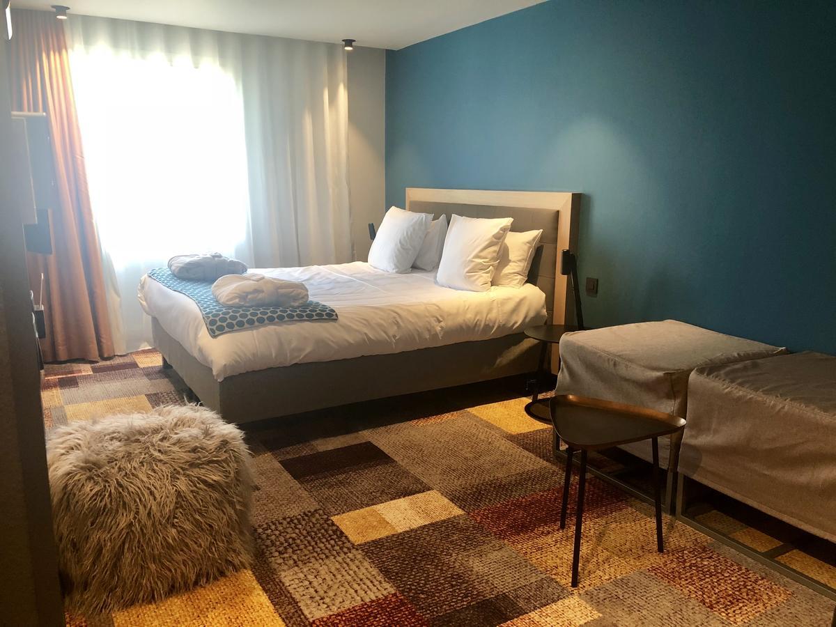 Family Room,652570407:JPEG