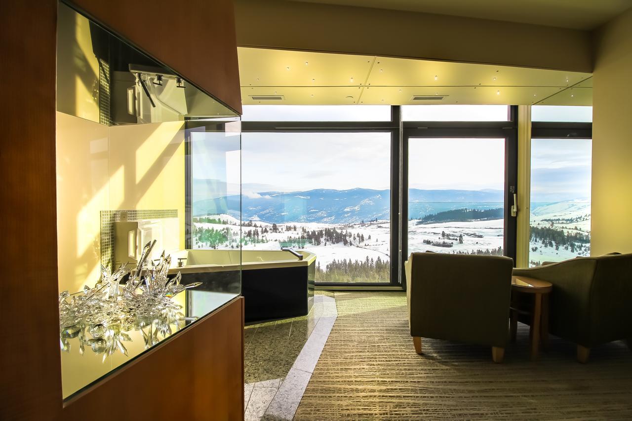 Deluxe King Room Mountain View