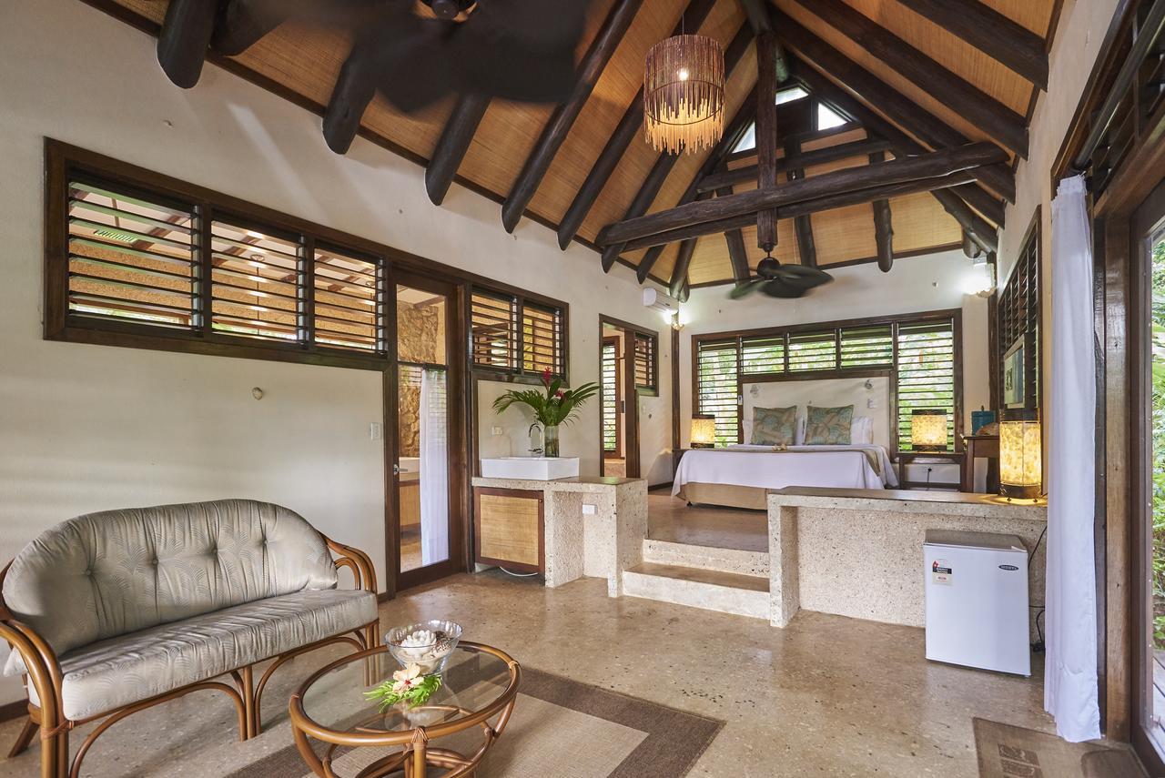 Oceanfront Villa (Sea View Pool)