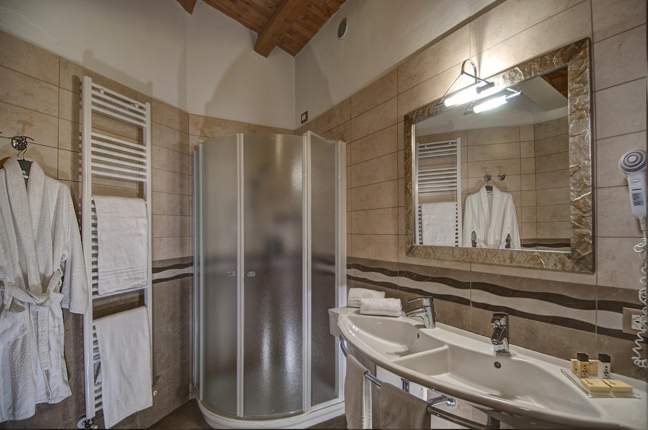 Superior Double Room Balcony Partial Lake View
