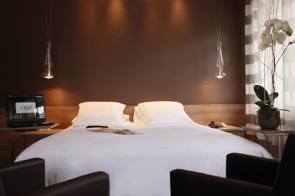 Standard Double Room,65652745:JPEG