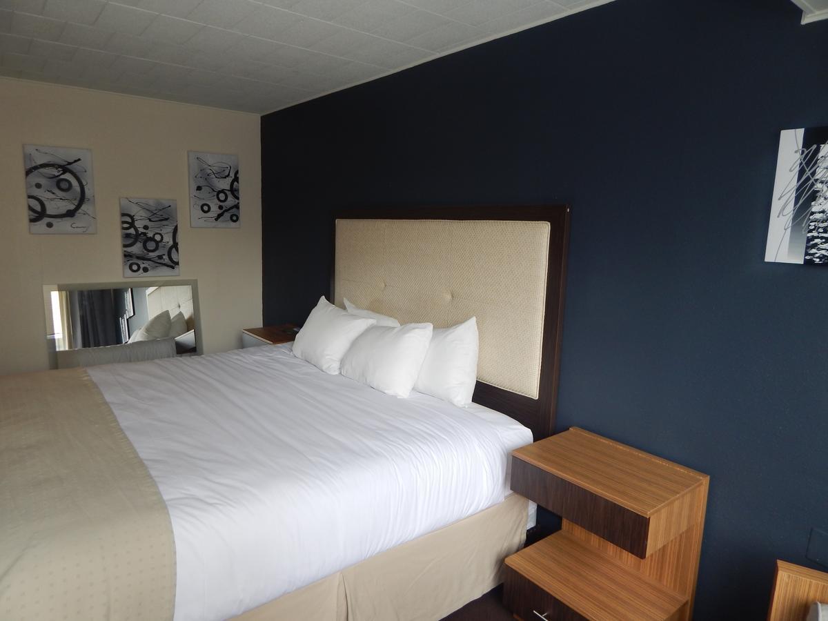 Double Room Two Double Beds Non-Smoking