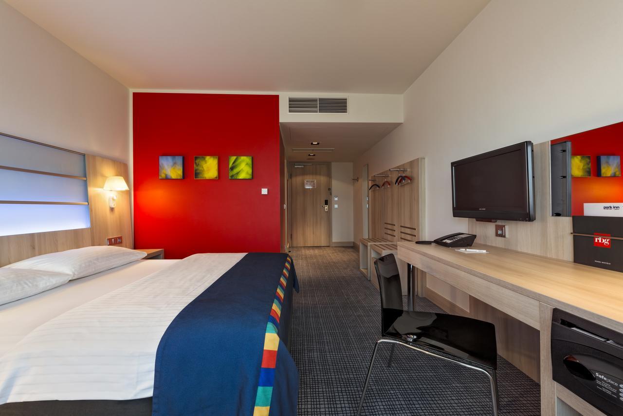 Standard Room,1210139083:JPEG