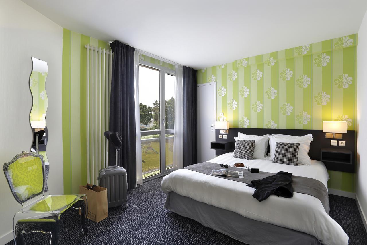Queen Room