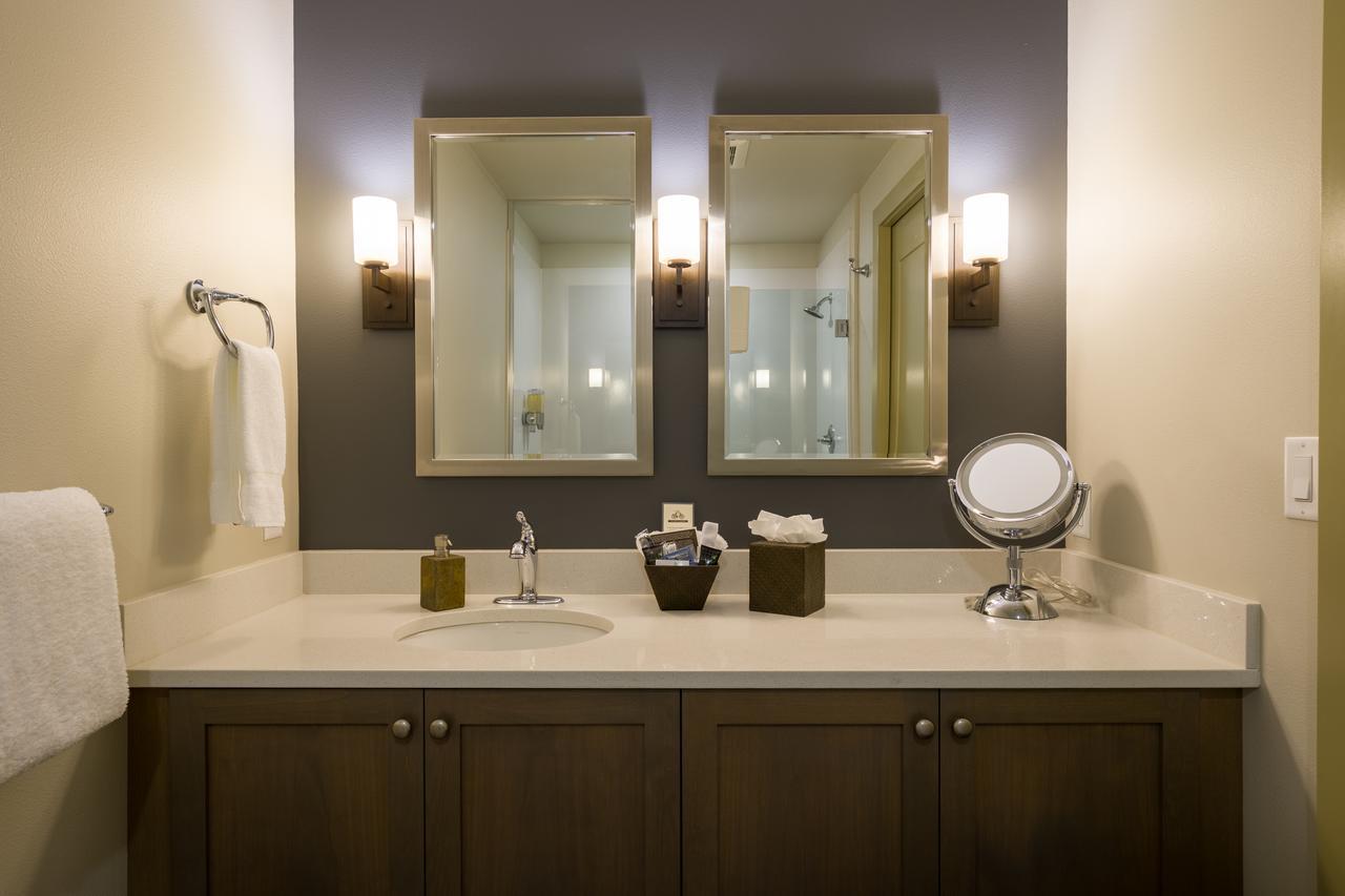 Deluxe Queen Suite - Extended Stay,658936278:JPEG