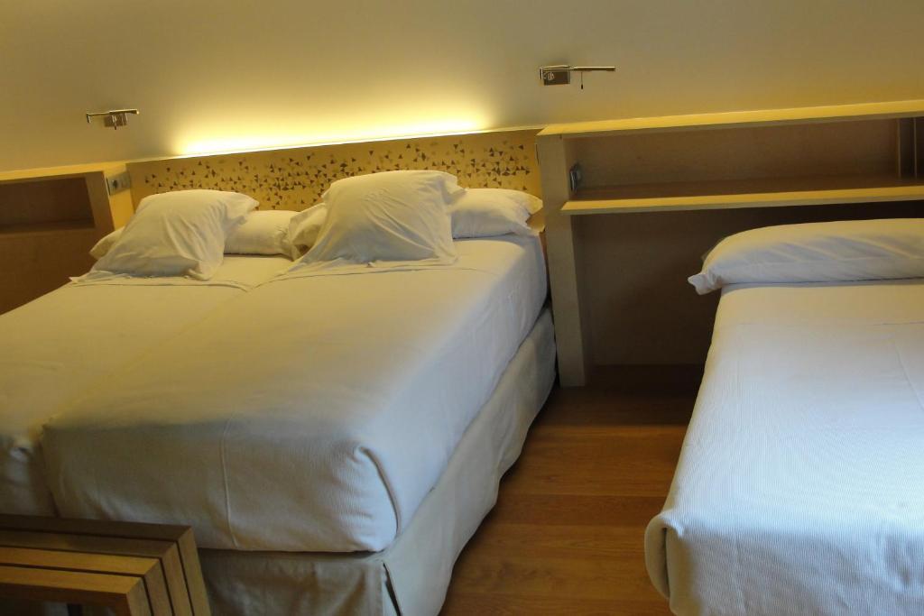 Triple Room,62837605:JPEG