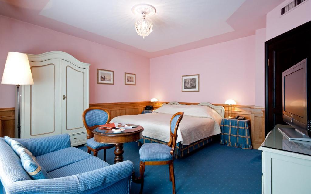 Double Room,66144145:JPEG