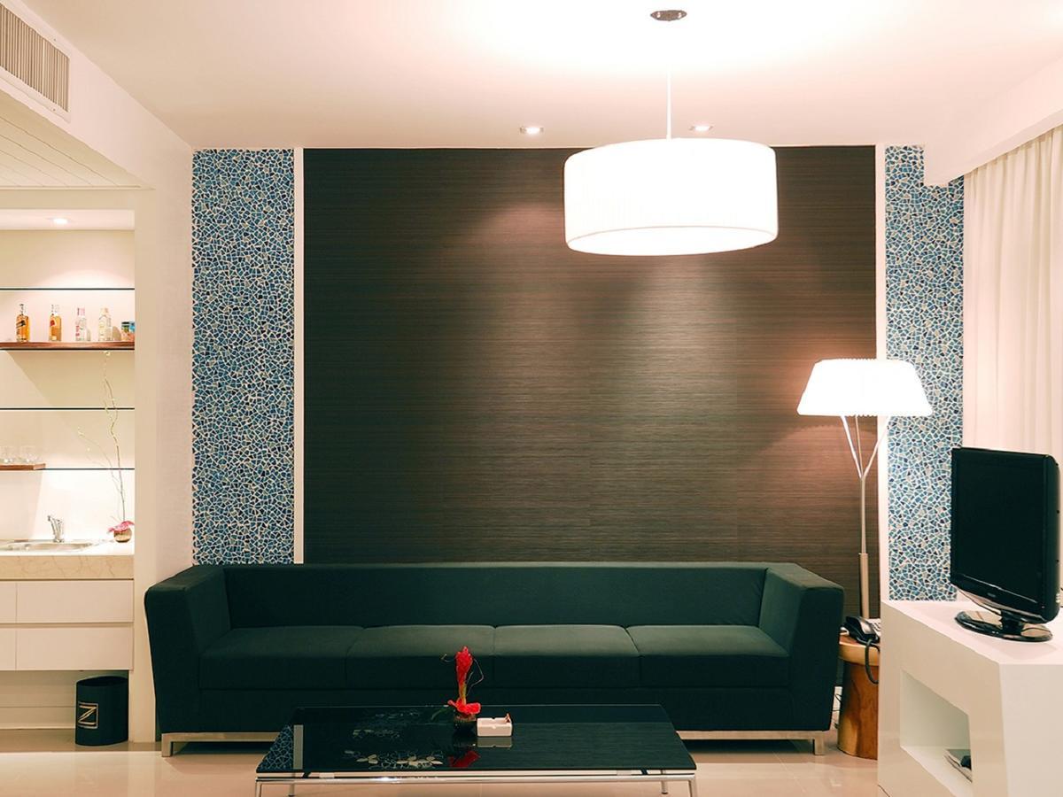 Corner Suite,661830678:JPEG