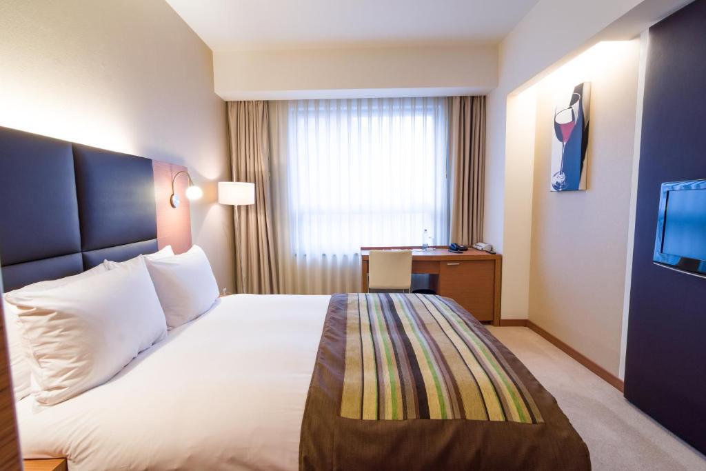Accessible 1 Double Bed Non-Smoking Room