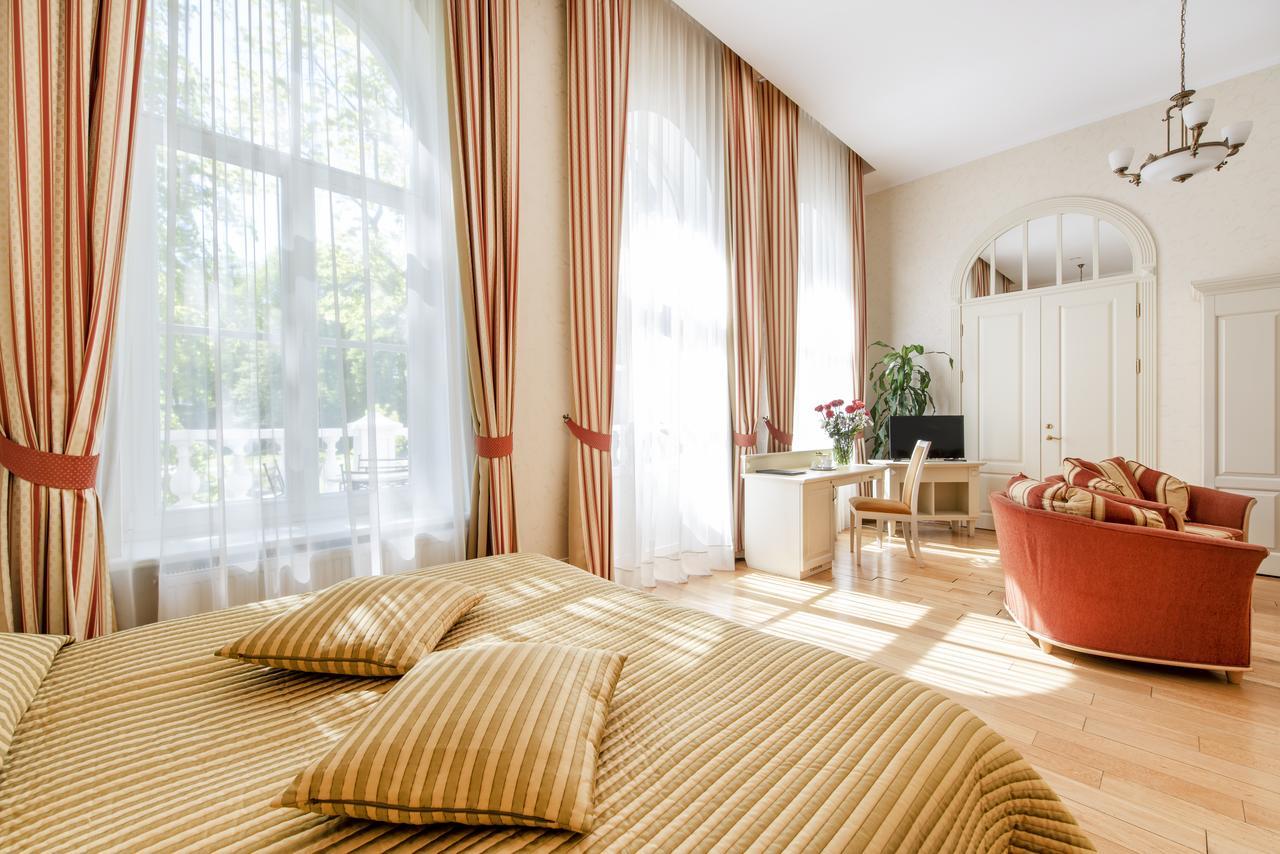 Suite with Spa Access