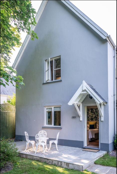 Classic Double Garden Room