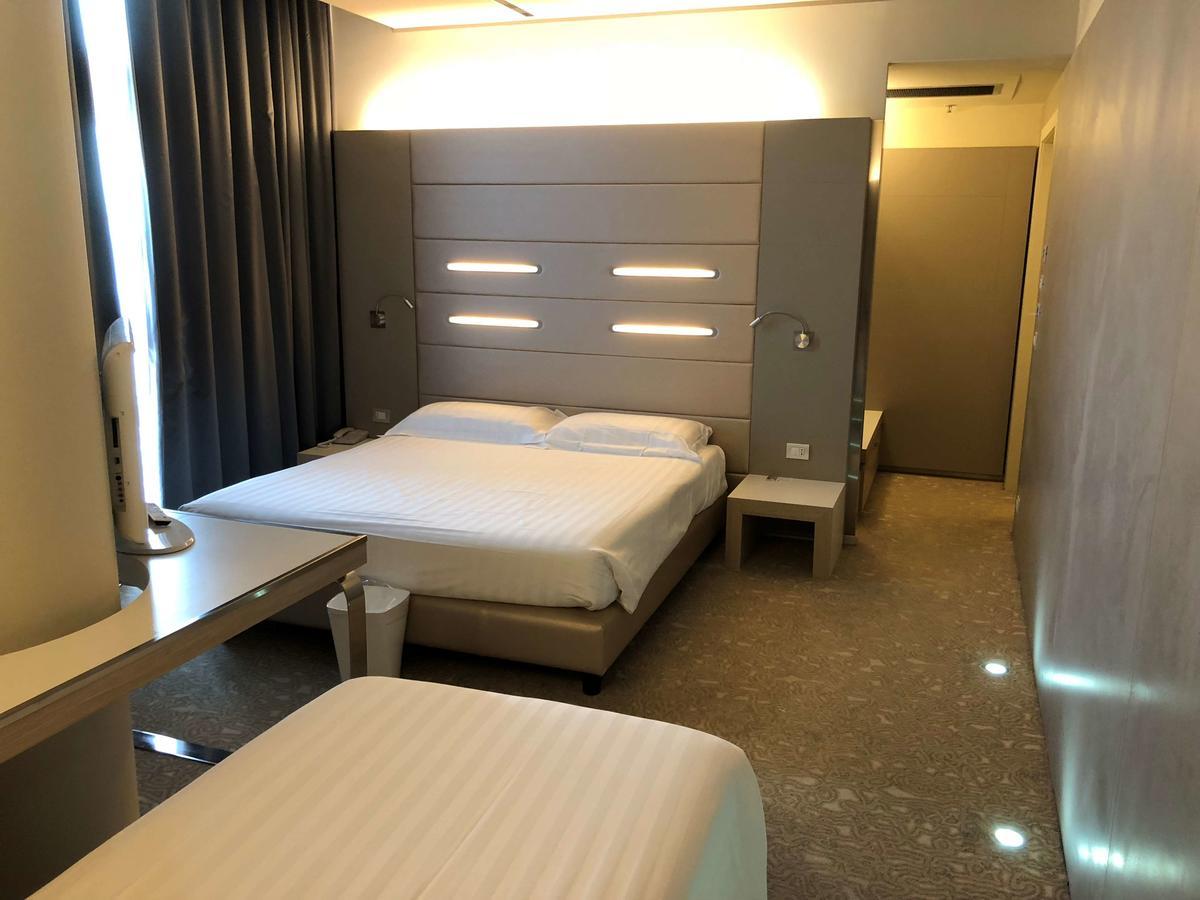 Camera Queen Comfort con Letto Singolo Supplementare