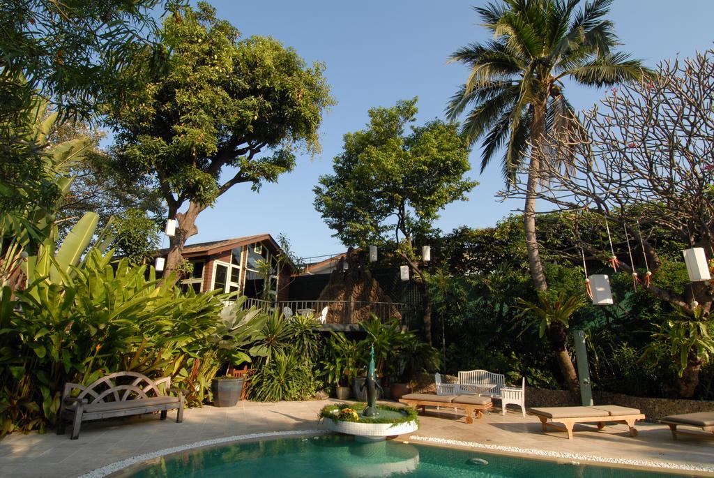 Suite mit 2 Schlafzimmern und Poolblick