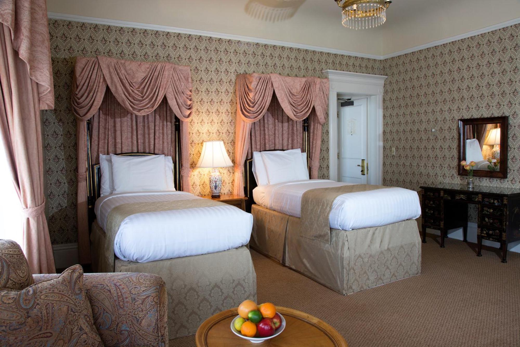 Deluxe Twin Room,1210192651:JPEG