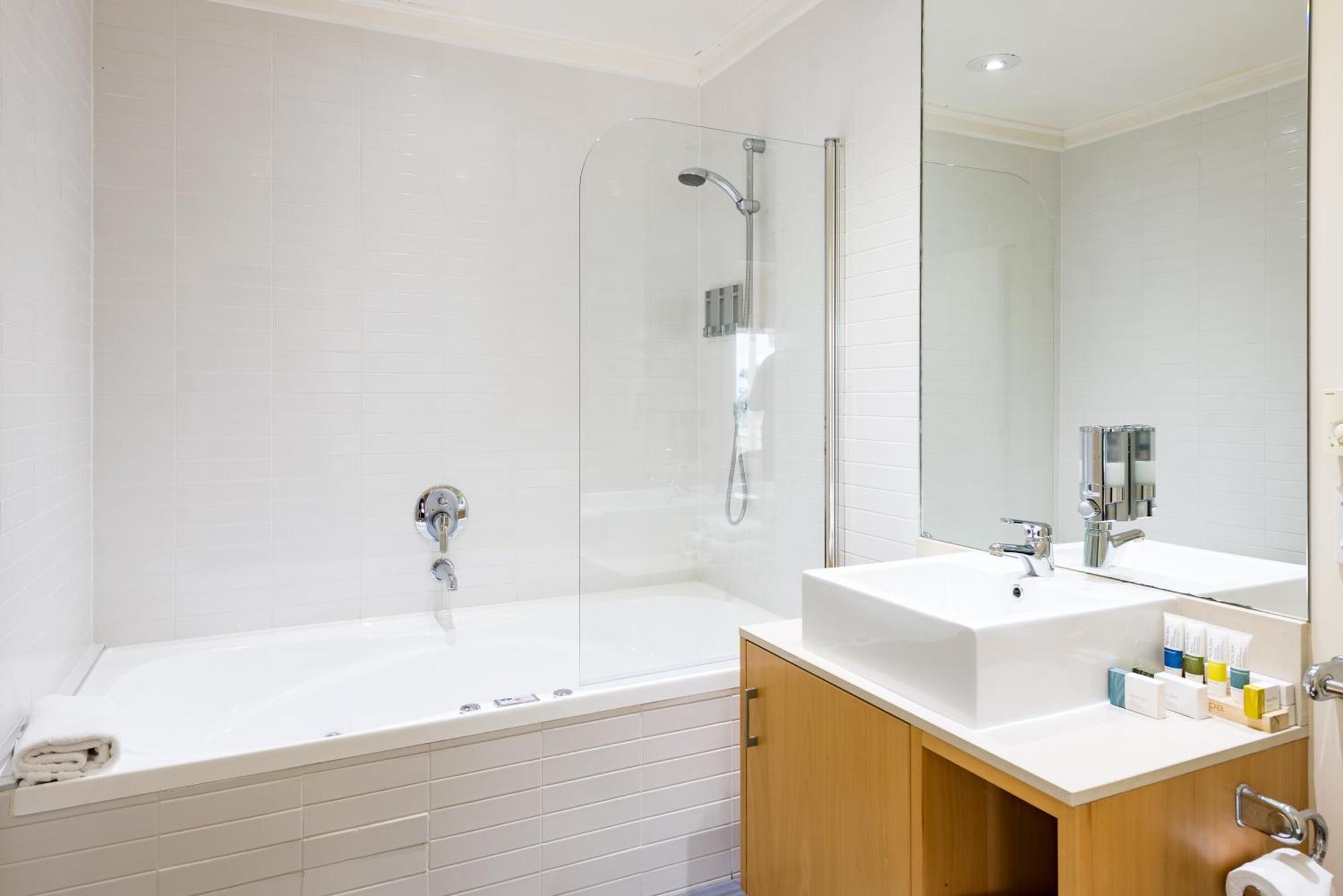 Superior Suite - Level Three