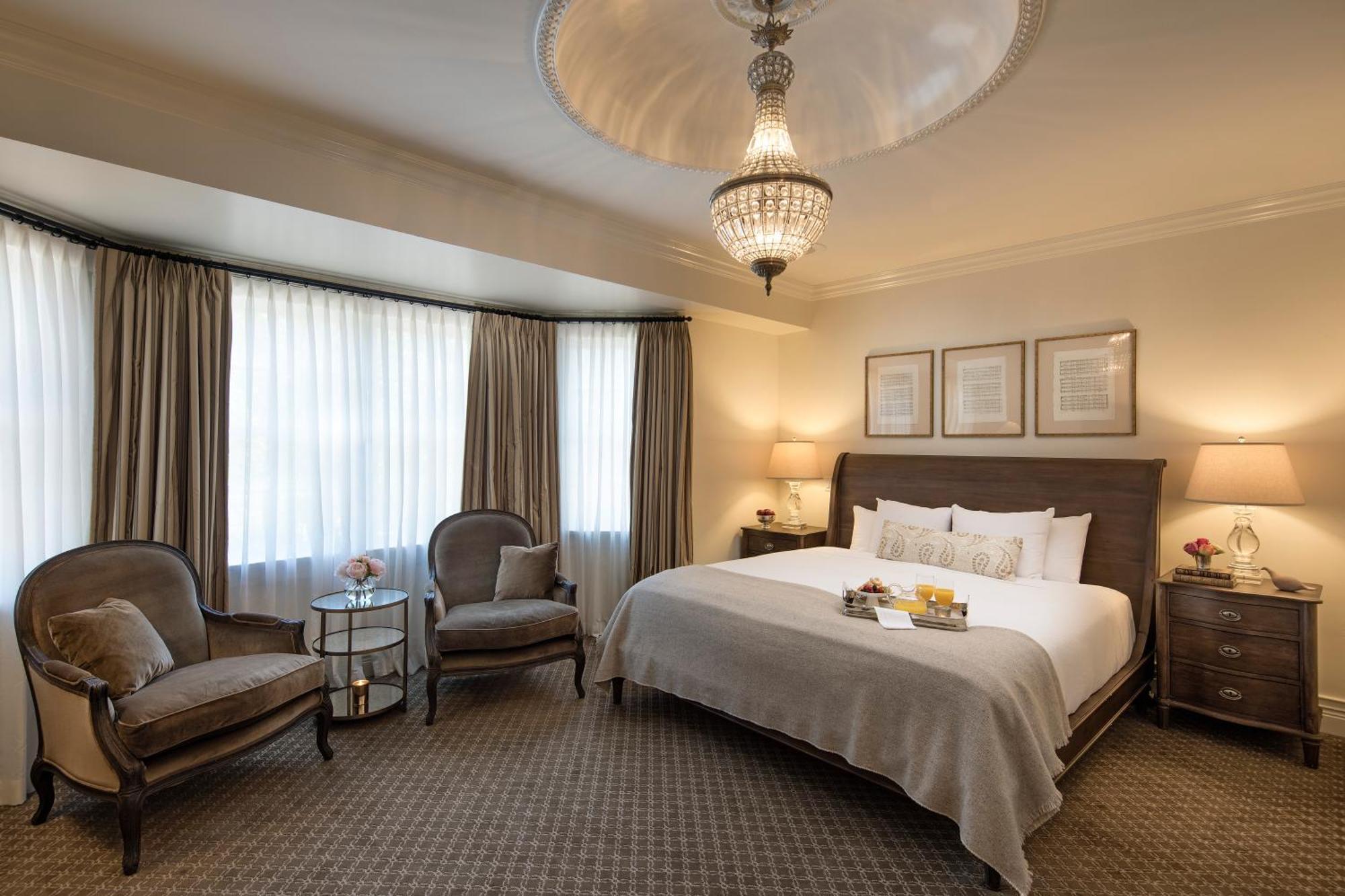 Classic King Room,680368803:JPEG