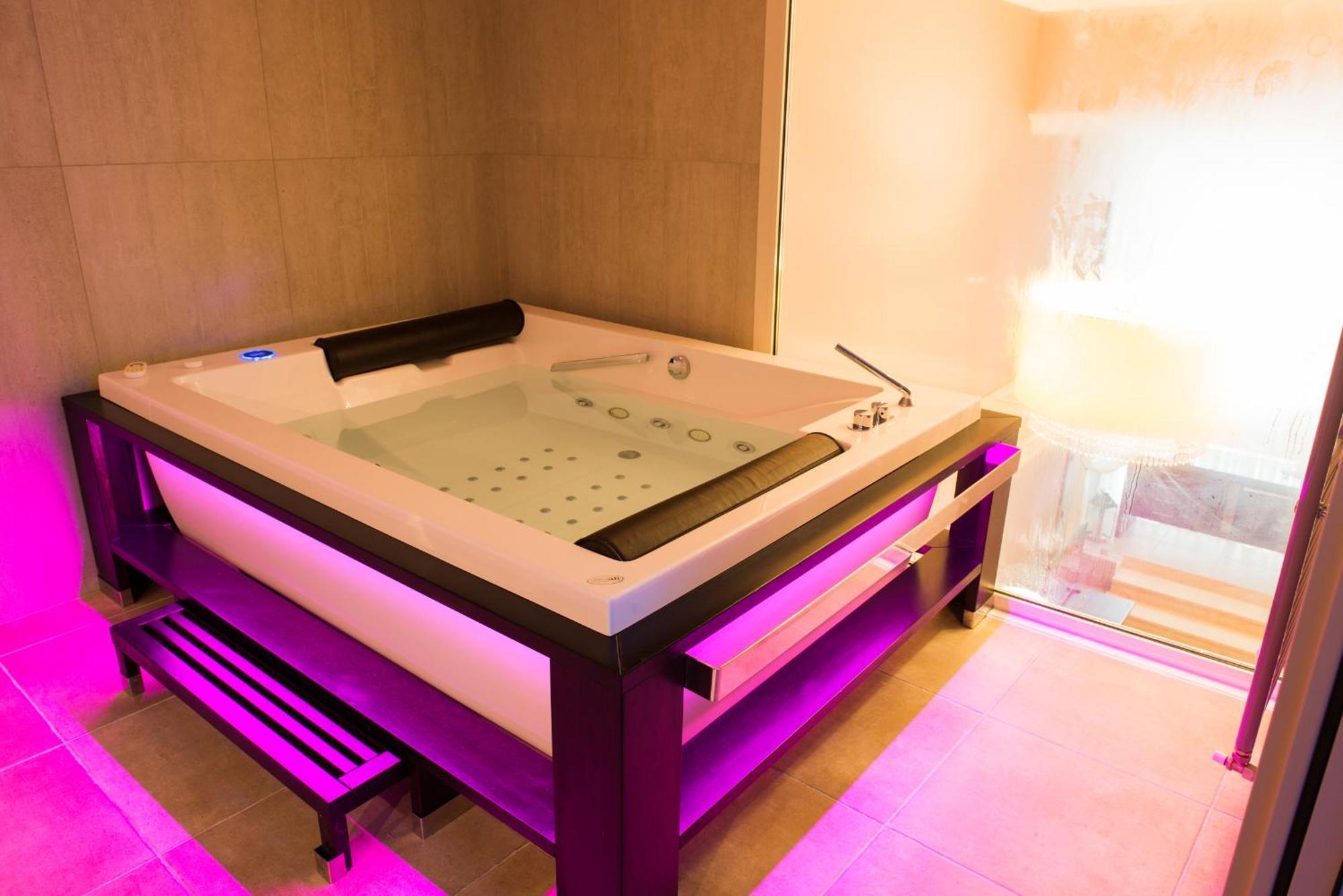 Suite Spa Bath Spa Access