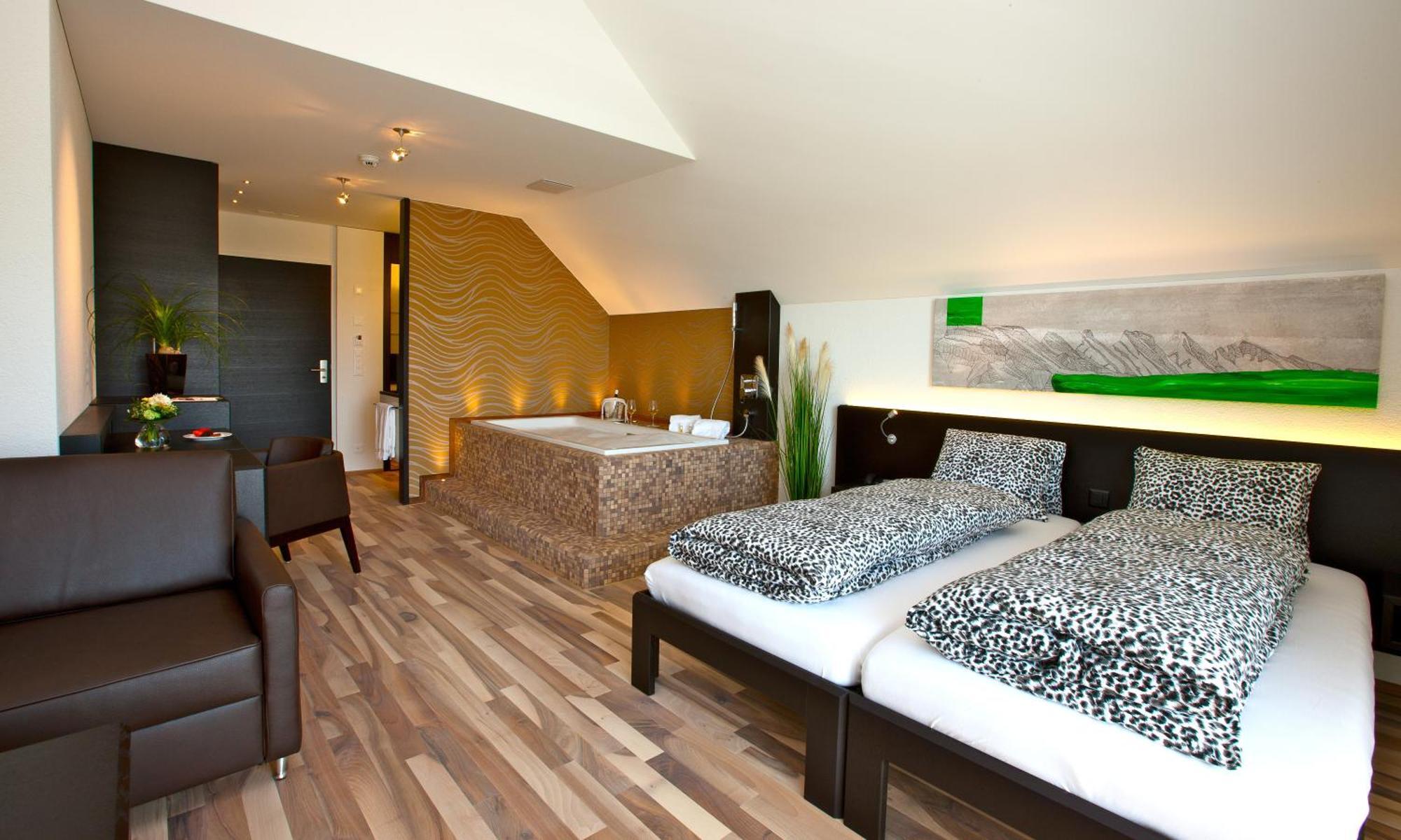 Junior Suite with Spa Bath,682432296:JPEG