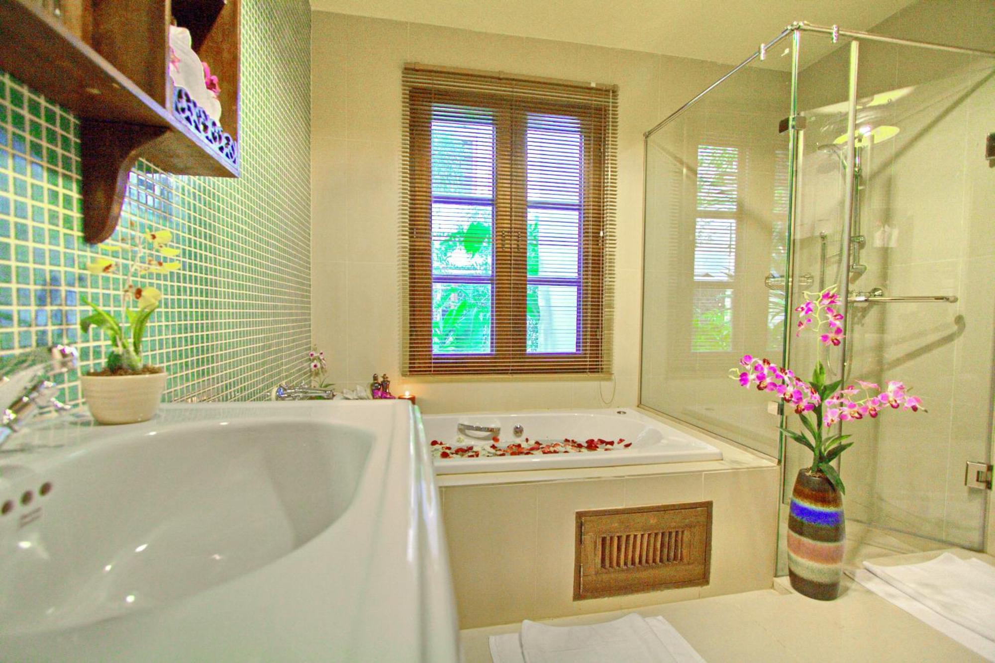Family Suite (3 Adults)