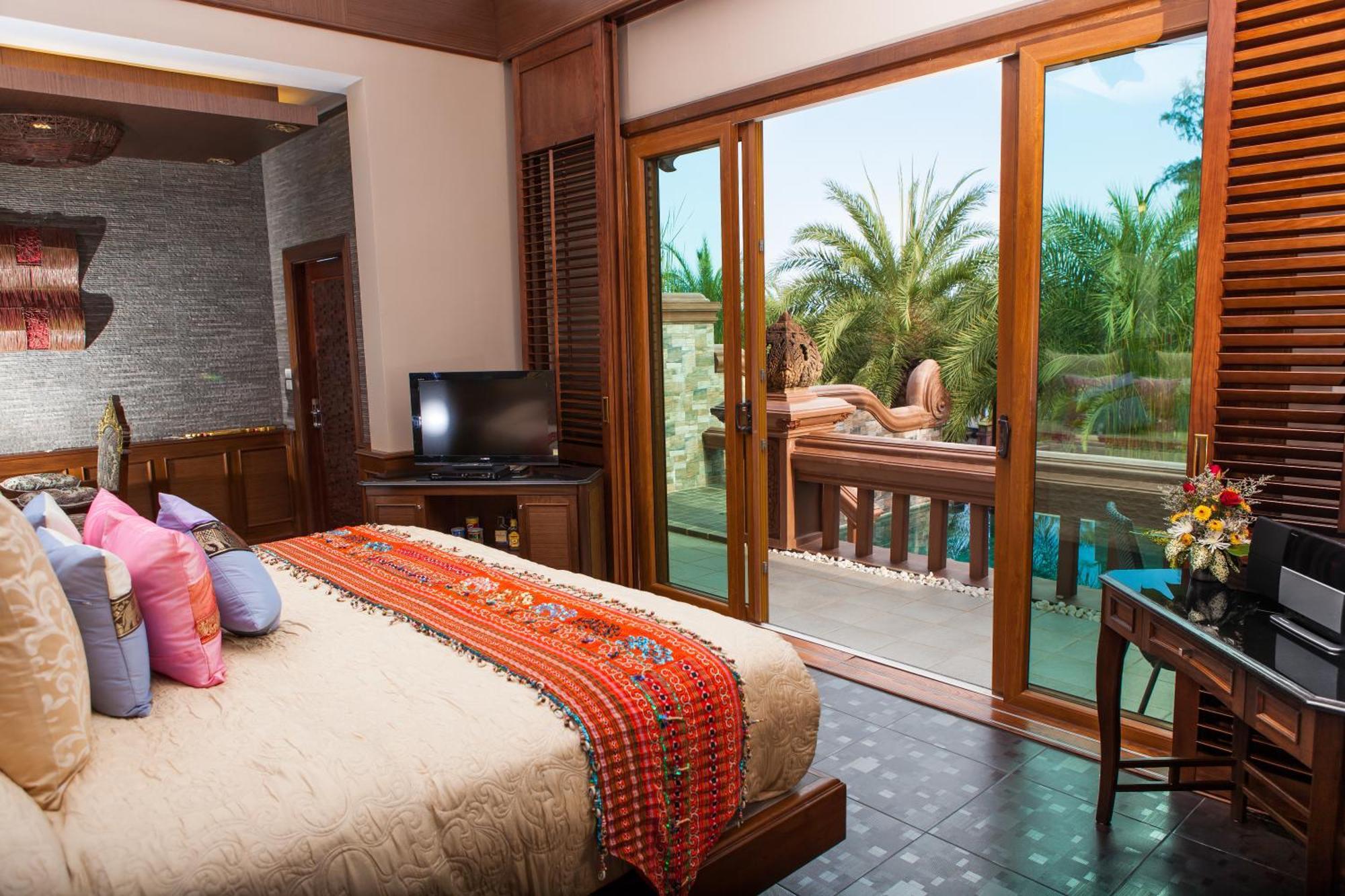 Garden View Pool Villa