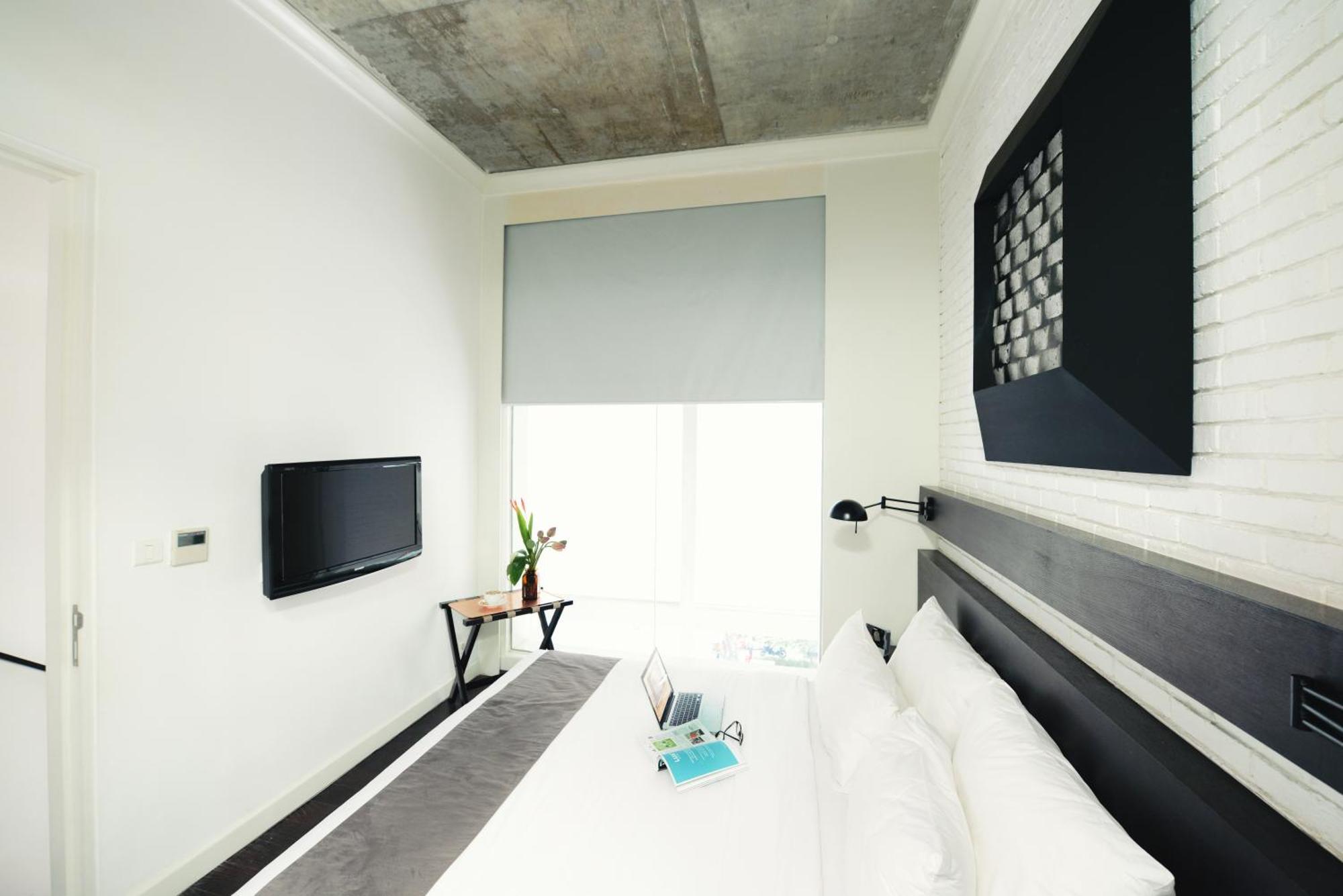One-Bedroom Executive