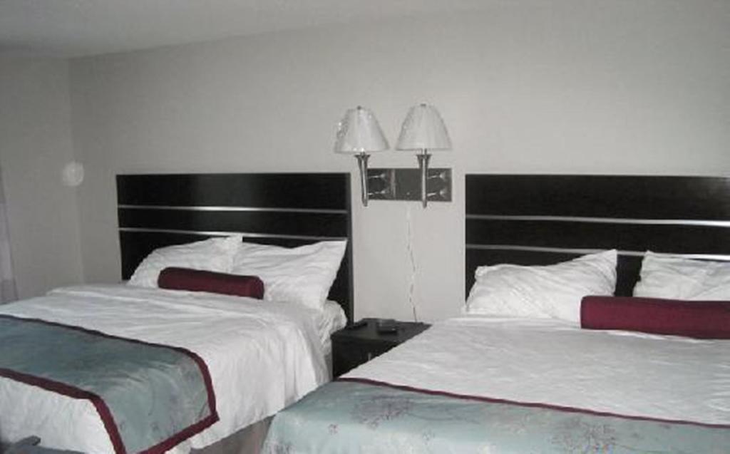 King Room with Two King Beds - Non-Smoking