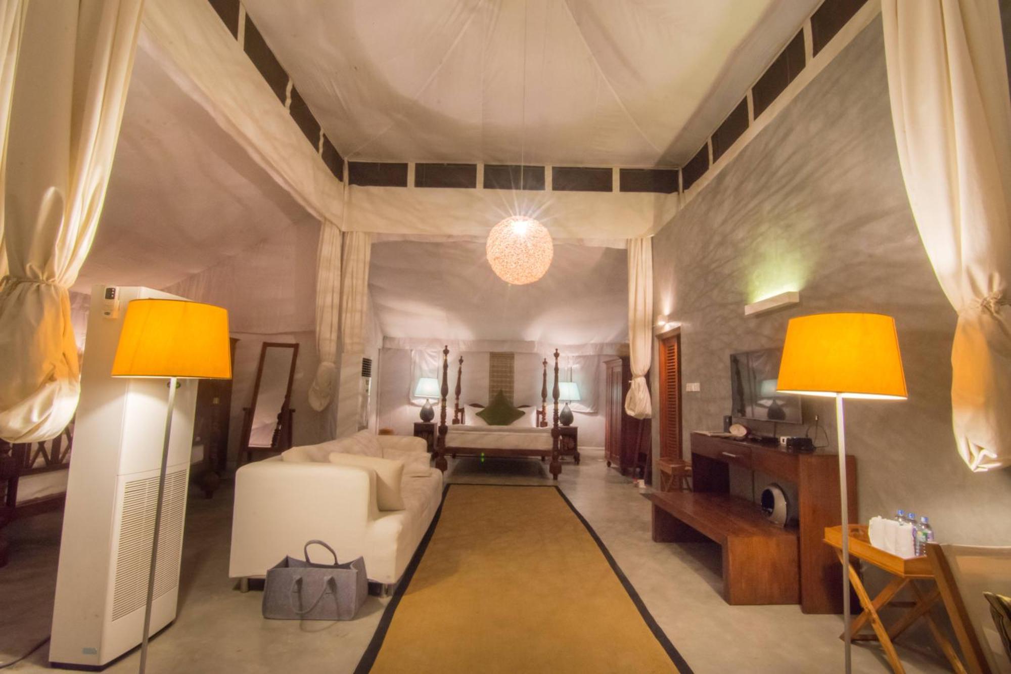 Royal Tented Suite